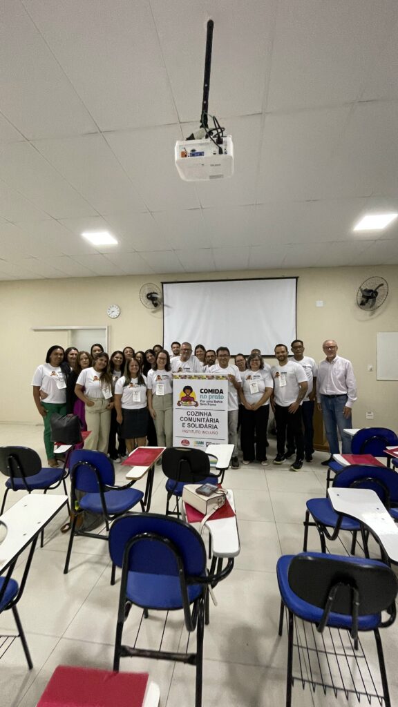 Instituto Incluso realiza capacitação técnica para equipes do projeto Comida no Prato